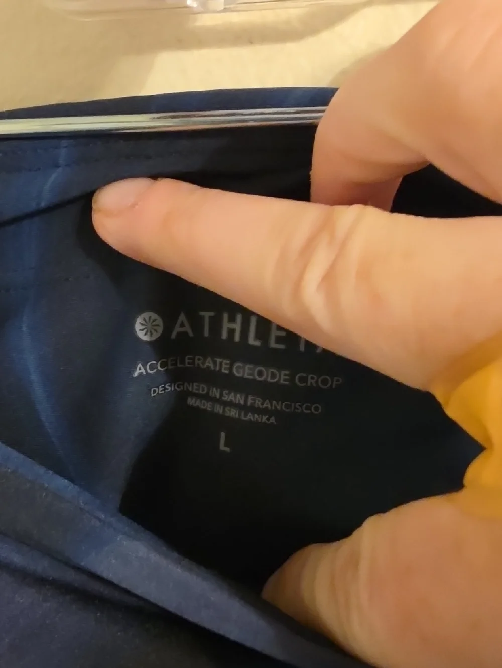 Athleta Accelerate Geode Crop Leggings. In EUC